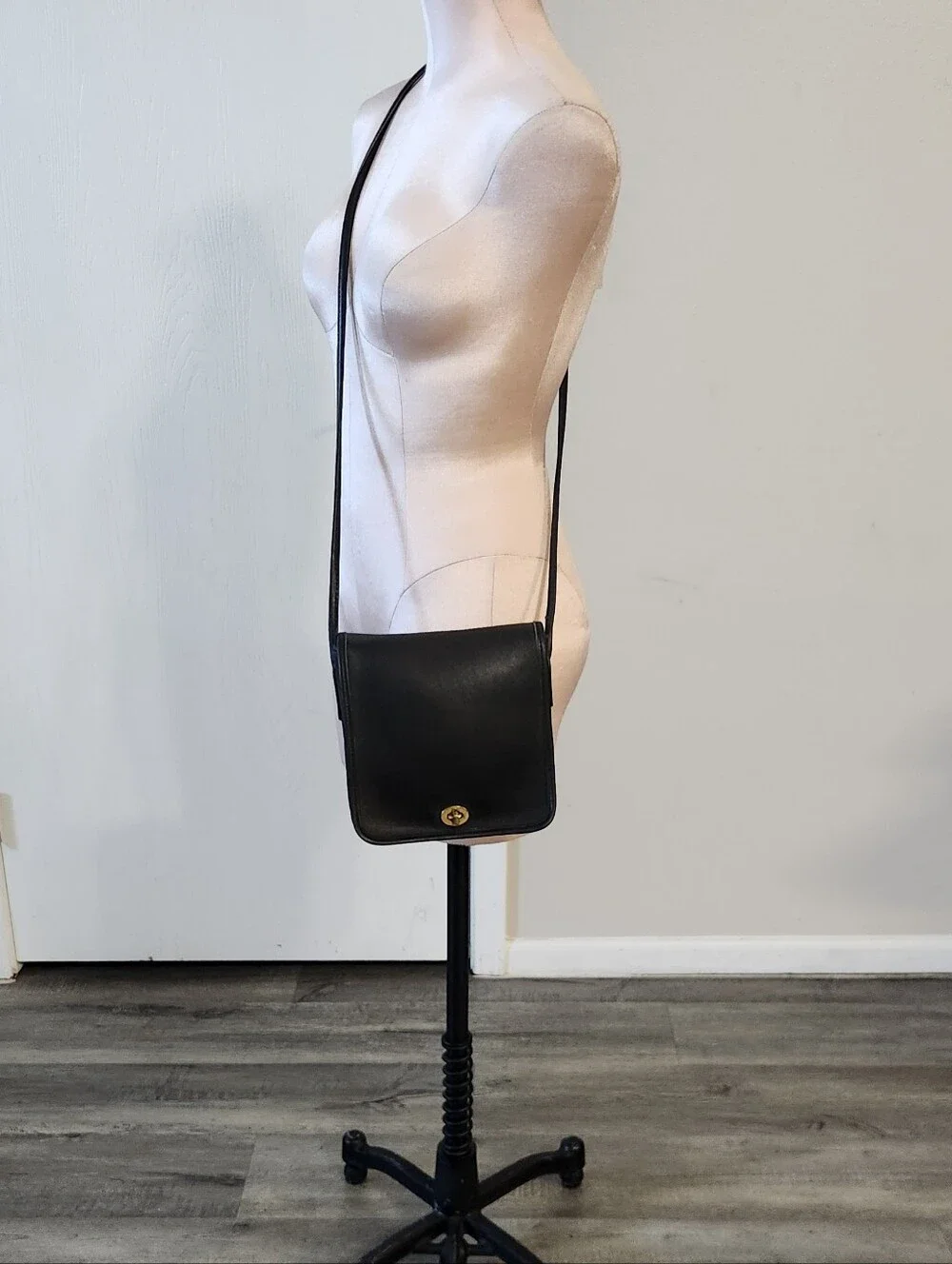 Vintage Coach Black Leather‎ Crossbody Bag